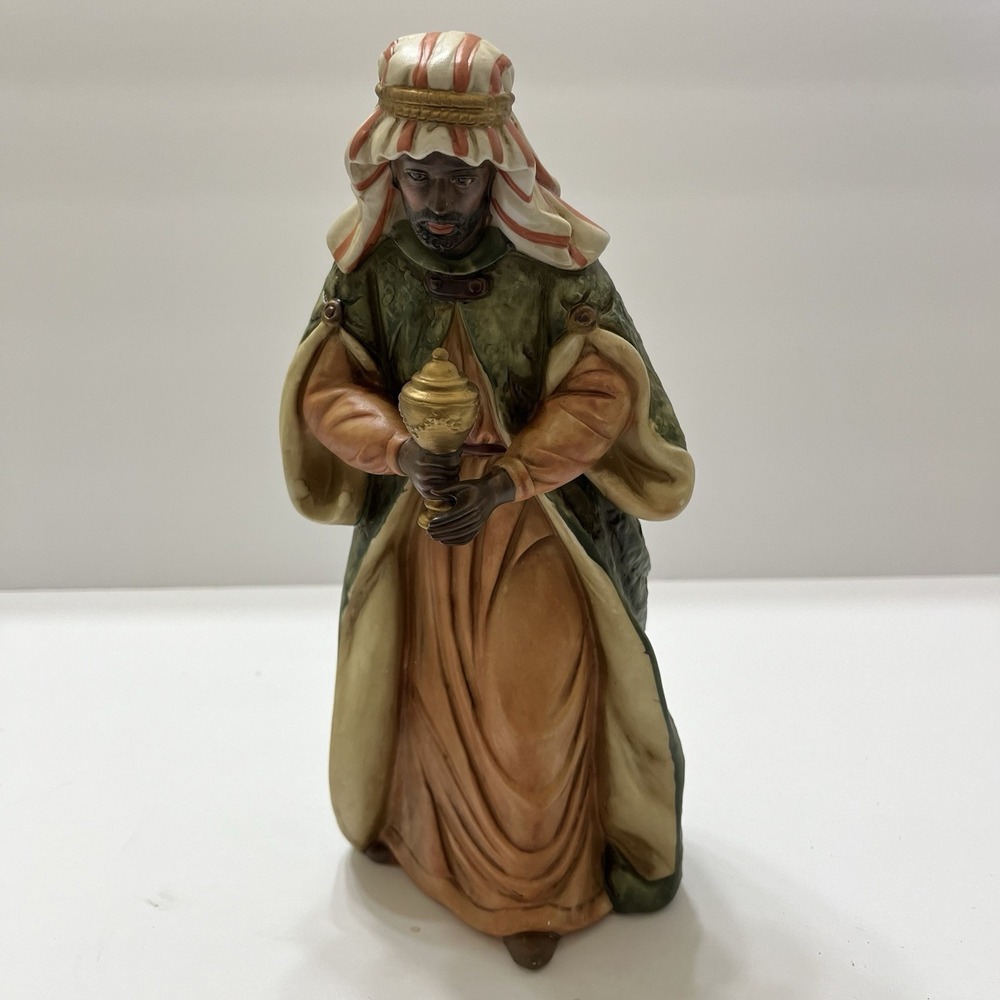 Christmas Grandeur Noel Porcelain Nativity Wise Man Replacement Figure 1999